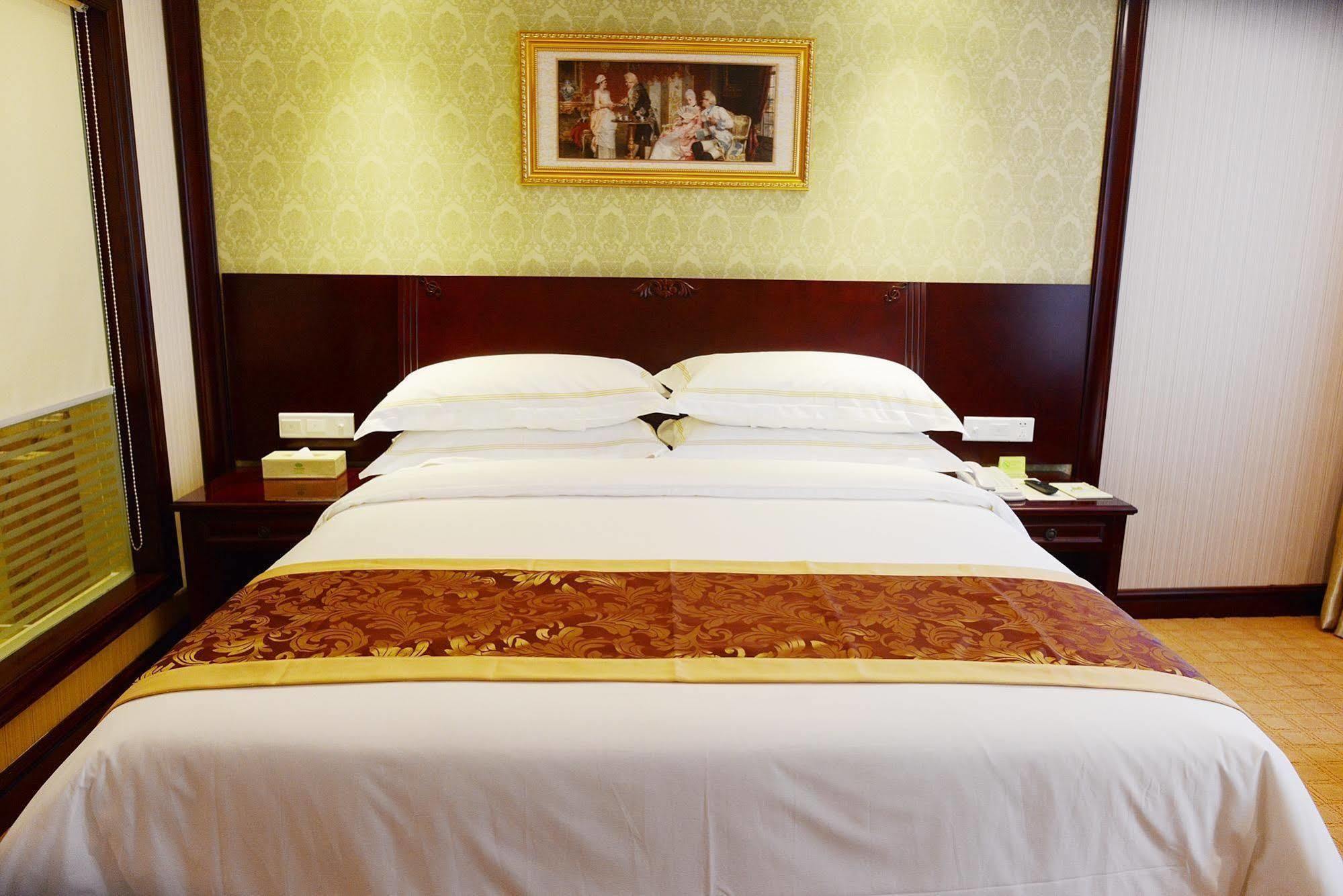 Vienna Hotel Guiyang Exhibition Center Экстерьер фото