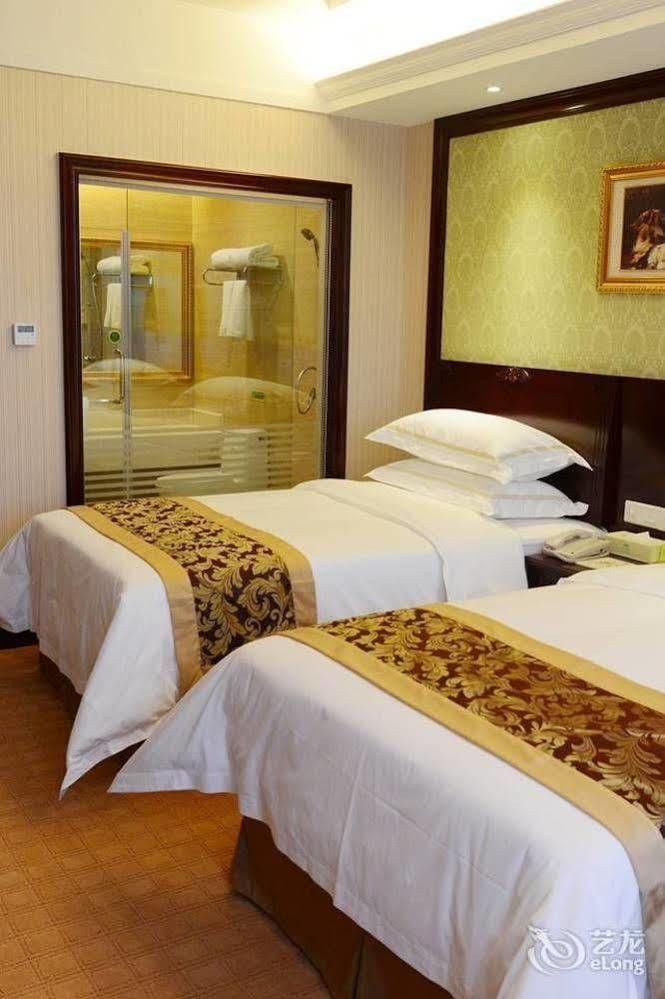 Vienna Hotel Guiyang Exhibition Center Экстерьер фото