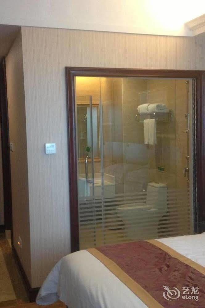 Vienna Hotel Guiyang Exhibition Center Экстерьер фото