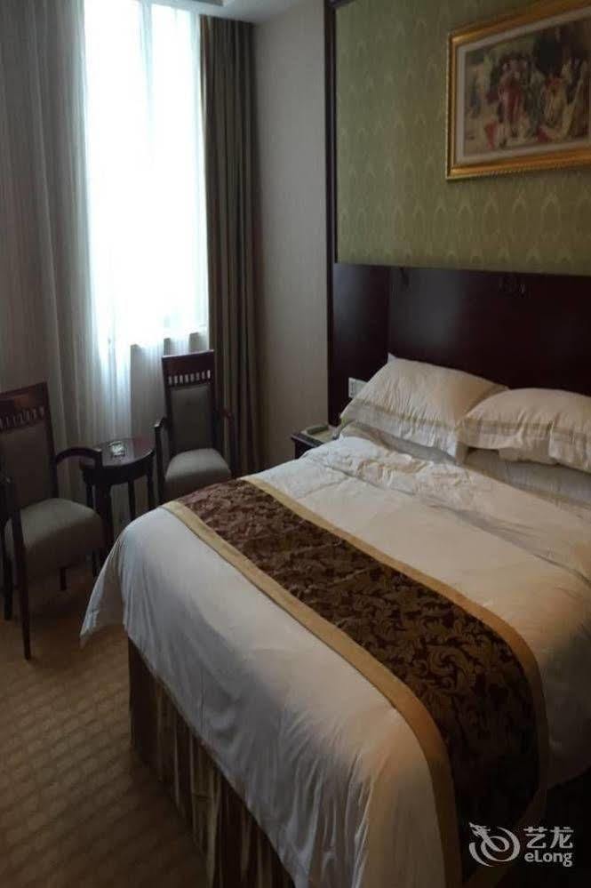 Vienna Hotel Guiyang Exhibition Center Экстерьер фото